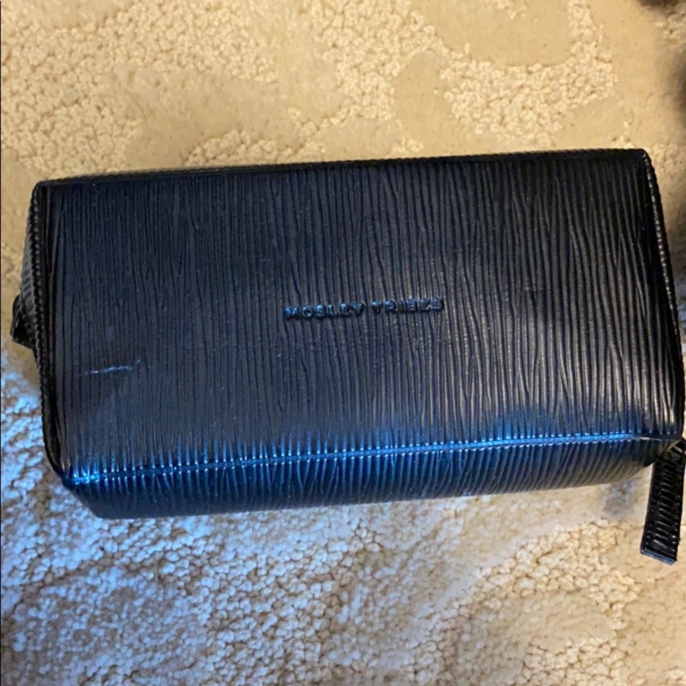 Mosley Tribes sunglasses case